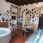 Casita Rural Con Jacuzzi Climatizado.
