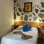 Casita Rural Con Jacuzzi Climatizado. Feriehus *